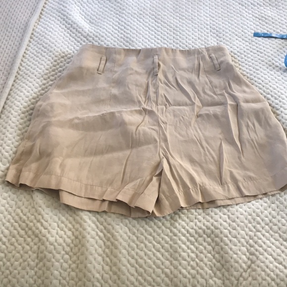Zara Pocket Shorts in Light Camel Medium - Picture 7 of 10